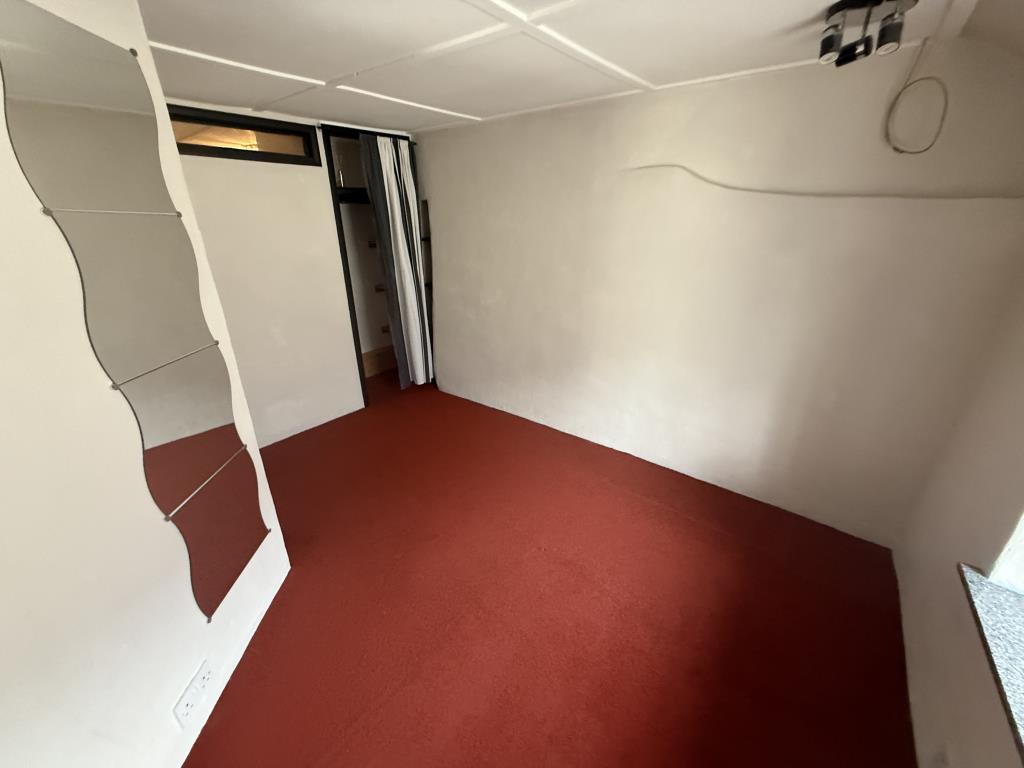 Lot: 133 - CHARACTER COTTAGE FOR REPAIR WITH PARKING - General view of  bedroom 2